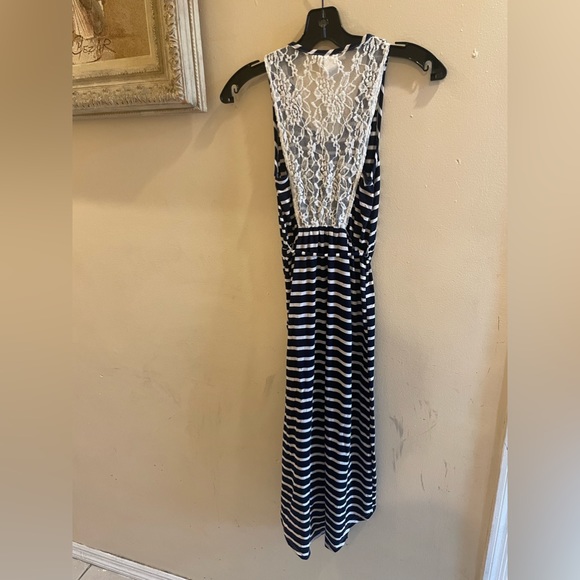 Striped asymmetrical dress - Picture 3 of 3